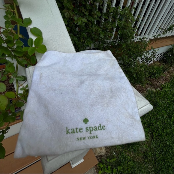 Kate Spade Take a Bow Bangle Bracelet in Cream - Picture 5 of 9